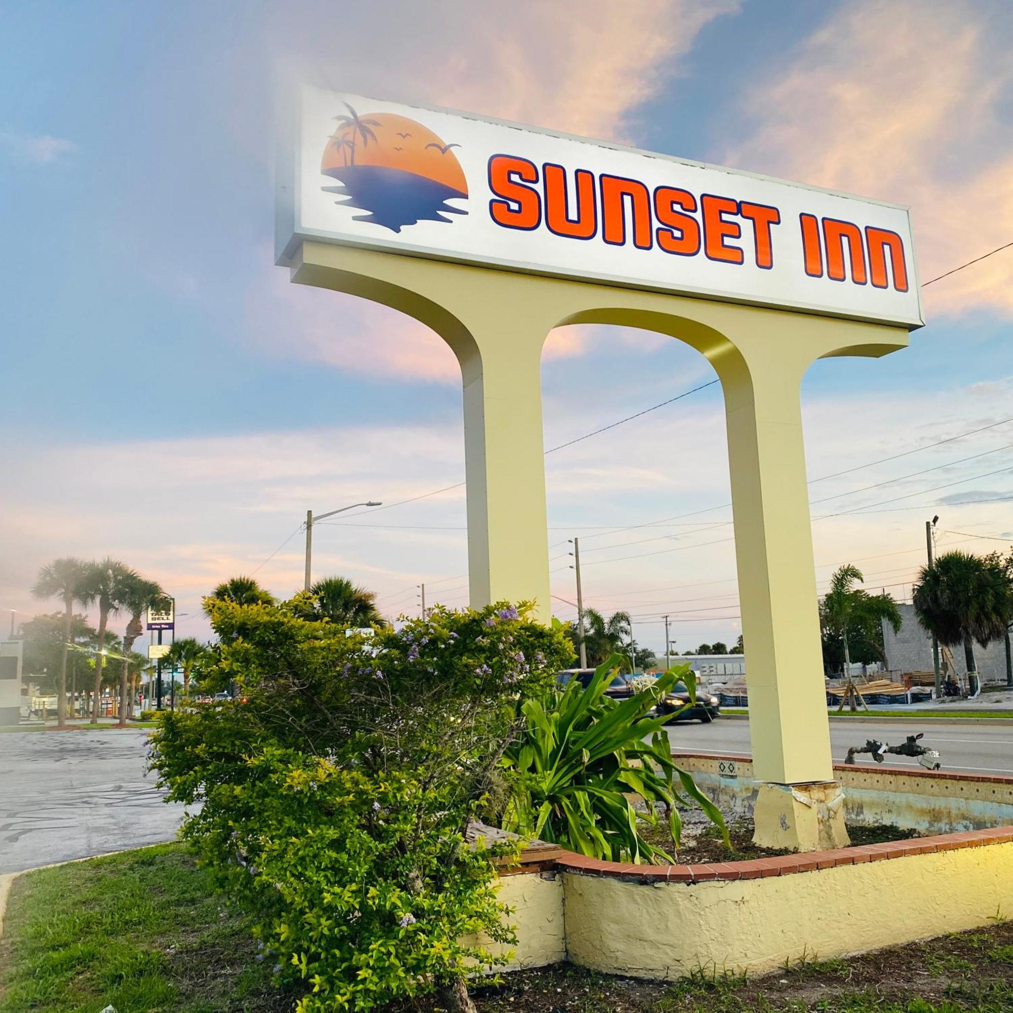 Sunset Inn- Fort Pierce, Fl Exterior photo