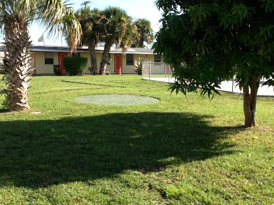 Sunset Inn- Fort Pierce, Fl Exterior photo