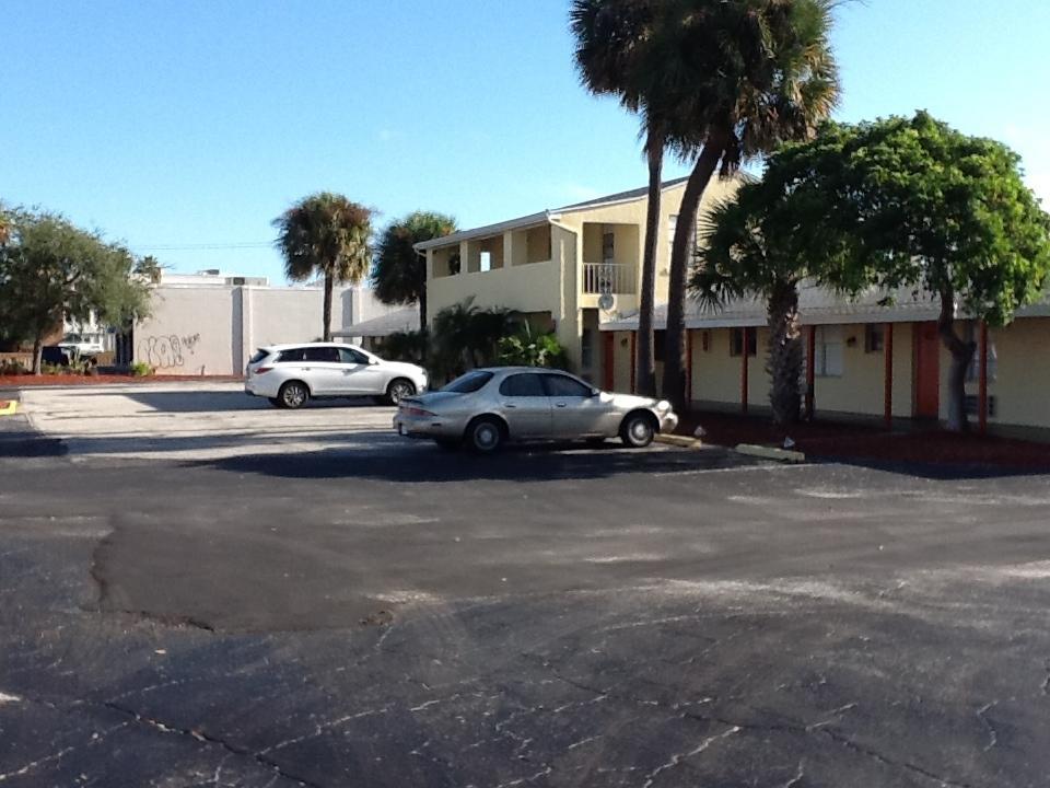 Sunset Inn- Fort Pierce, Fl Exterior photo