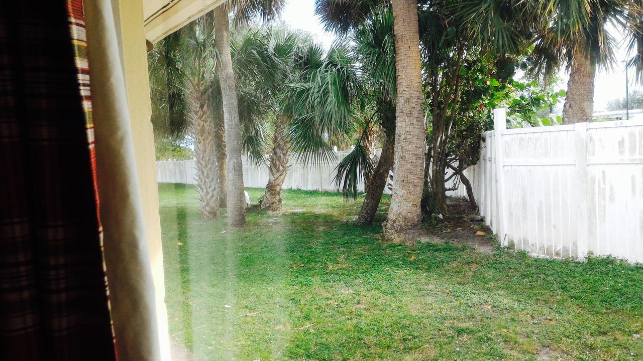 Sunset Inn- Fort Pierce, Fl Exterior photo