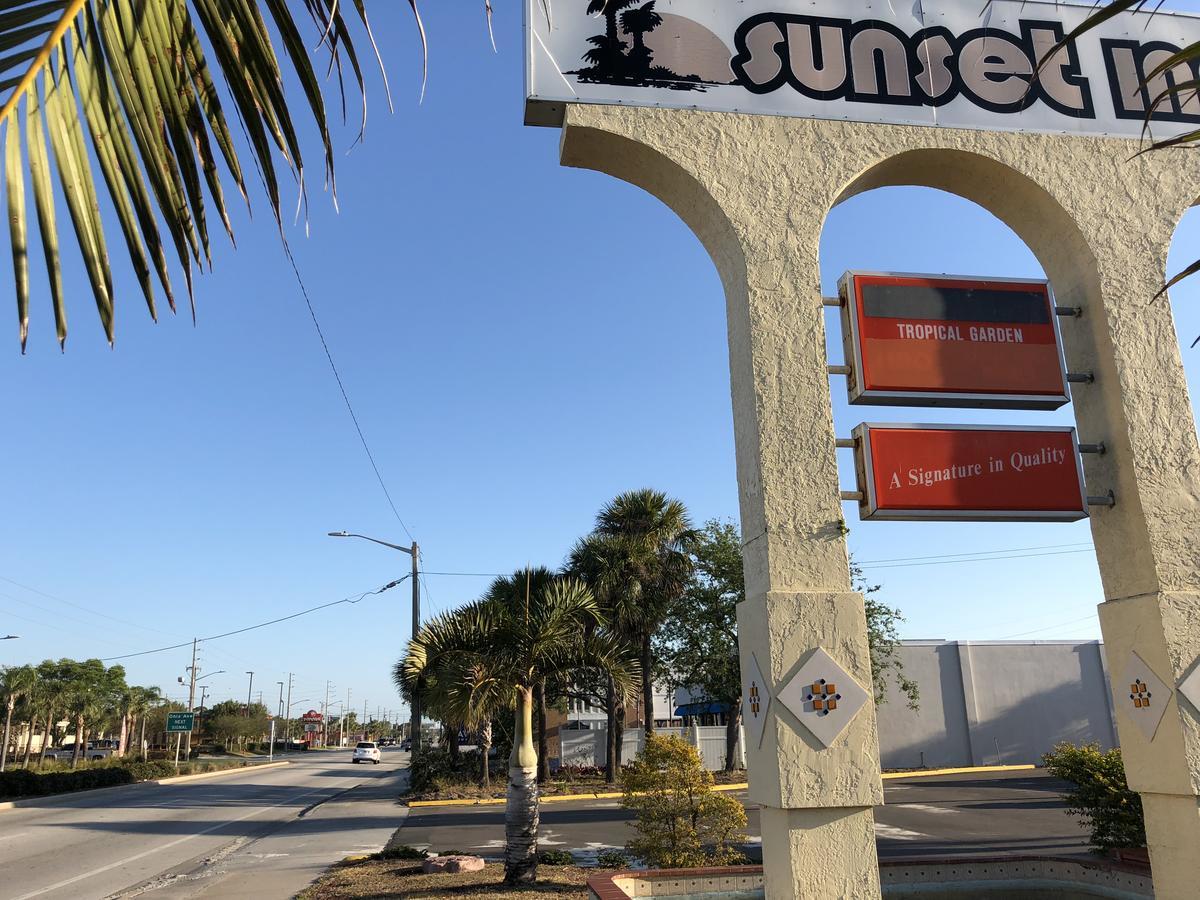 Sunset Inn- Fort Pierce, Fl Exterior photo